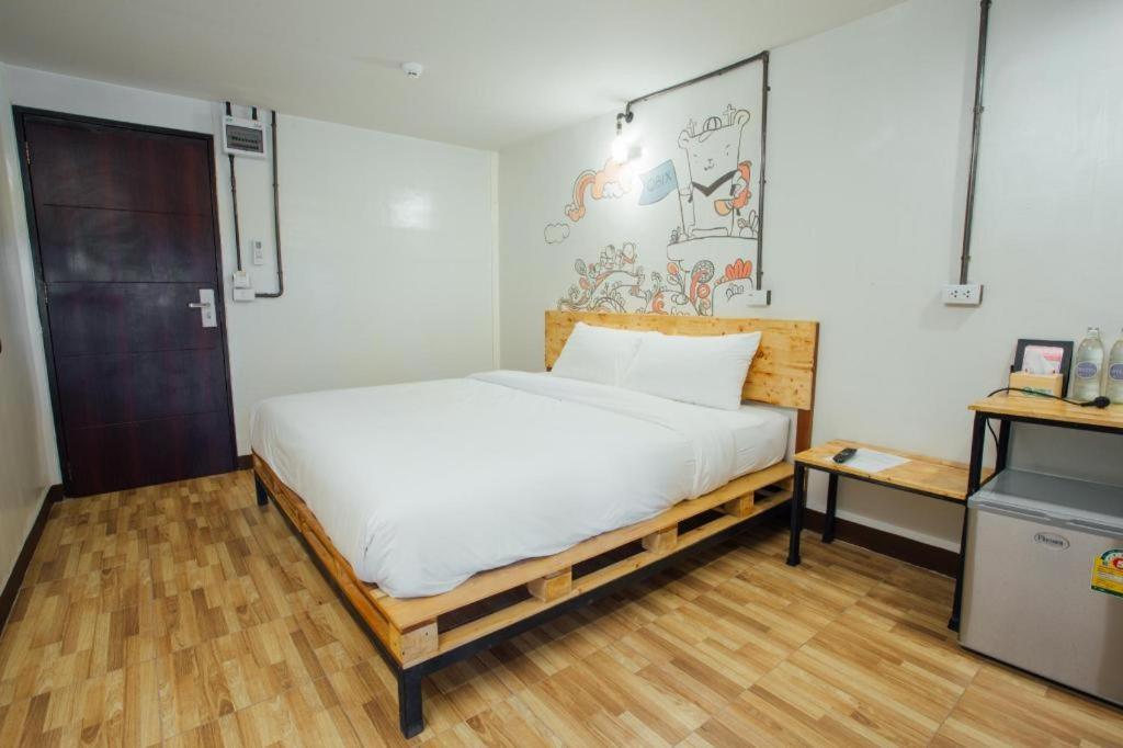 Qbix Hotel Хон Каен Экстерьер фото