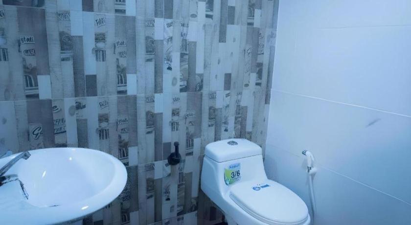 Qbix Hotel Хон Каен Экстерьер фото